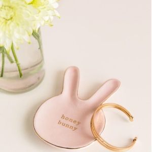 NWOT Honey Bunny trinket dish from Francesca’s